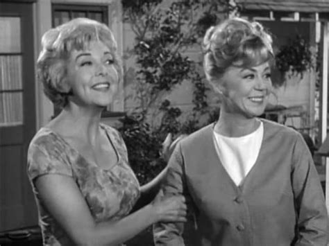 pamela britton cheesecake pics.
